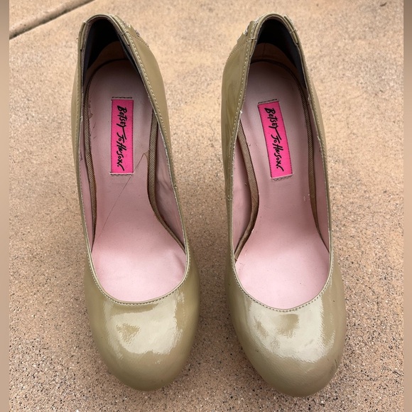 Betsey Johnson Dita Corset Lacing up the Back Tan Patent Leather Platform Heels - Picture 7 of 11